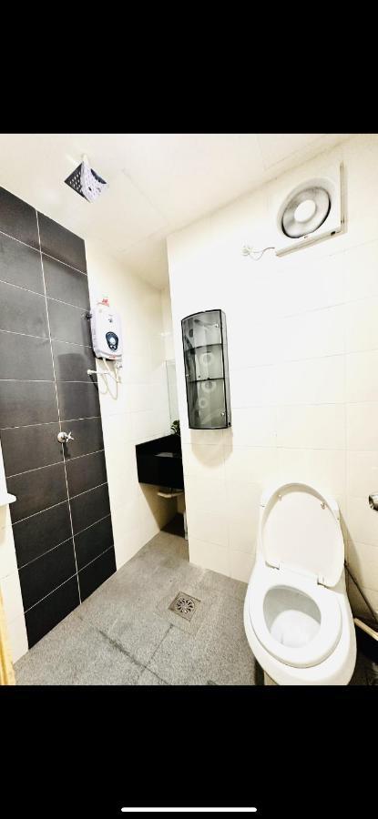 Royal Ville Studio Kota Bharu Extérieur photo